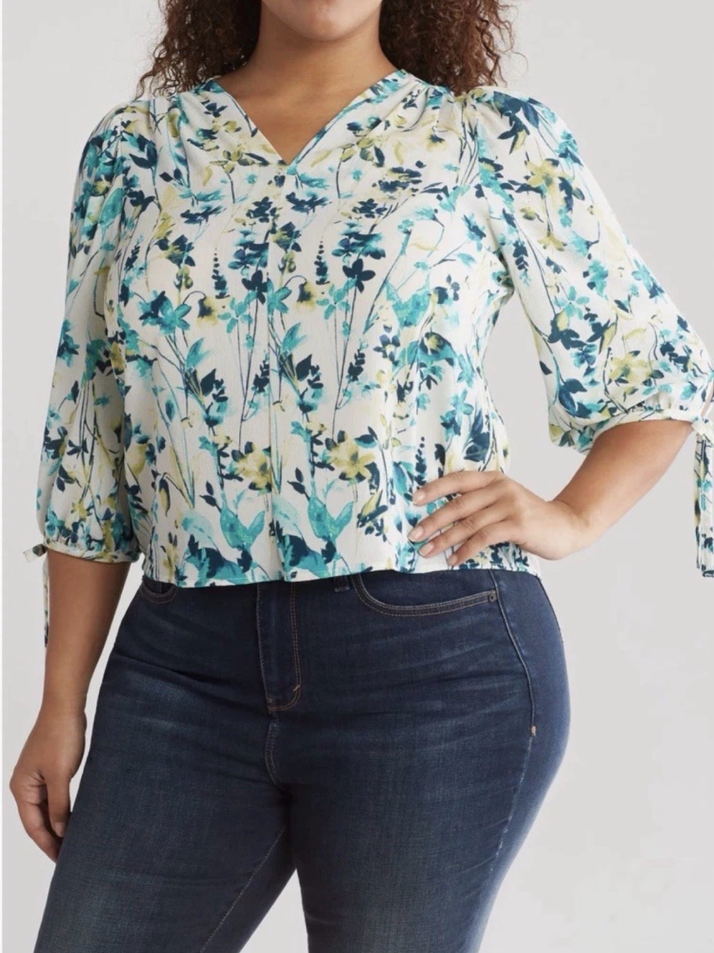 Nwot Renee C Floral V-Neck Tie-Sleeve Blouse. Dobby Fabric Plus Size 3x.